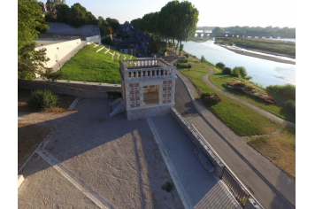La Loire depuis le Parc Thérel, jardin classé Ville de Beaugency